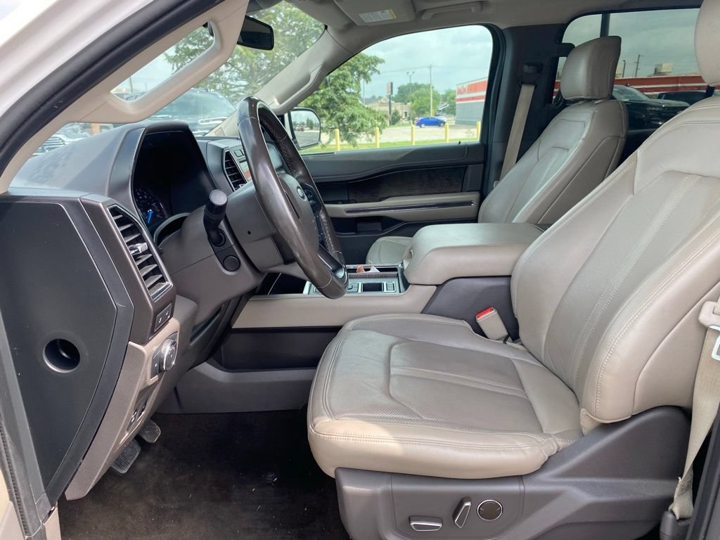 Used 2019 Ford Expedition Limited w/ Equipment Group 302A RWD image 14