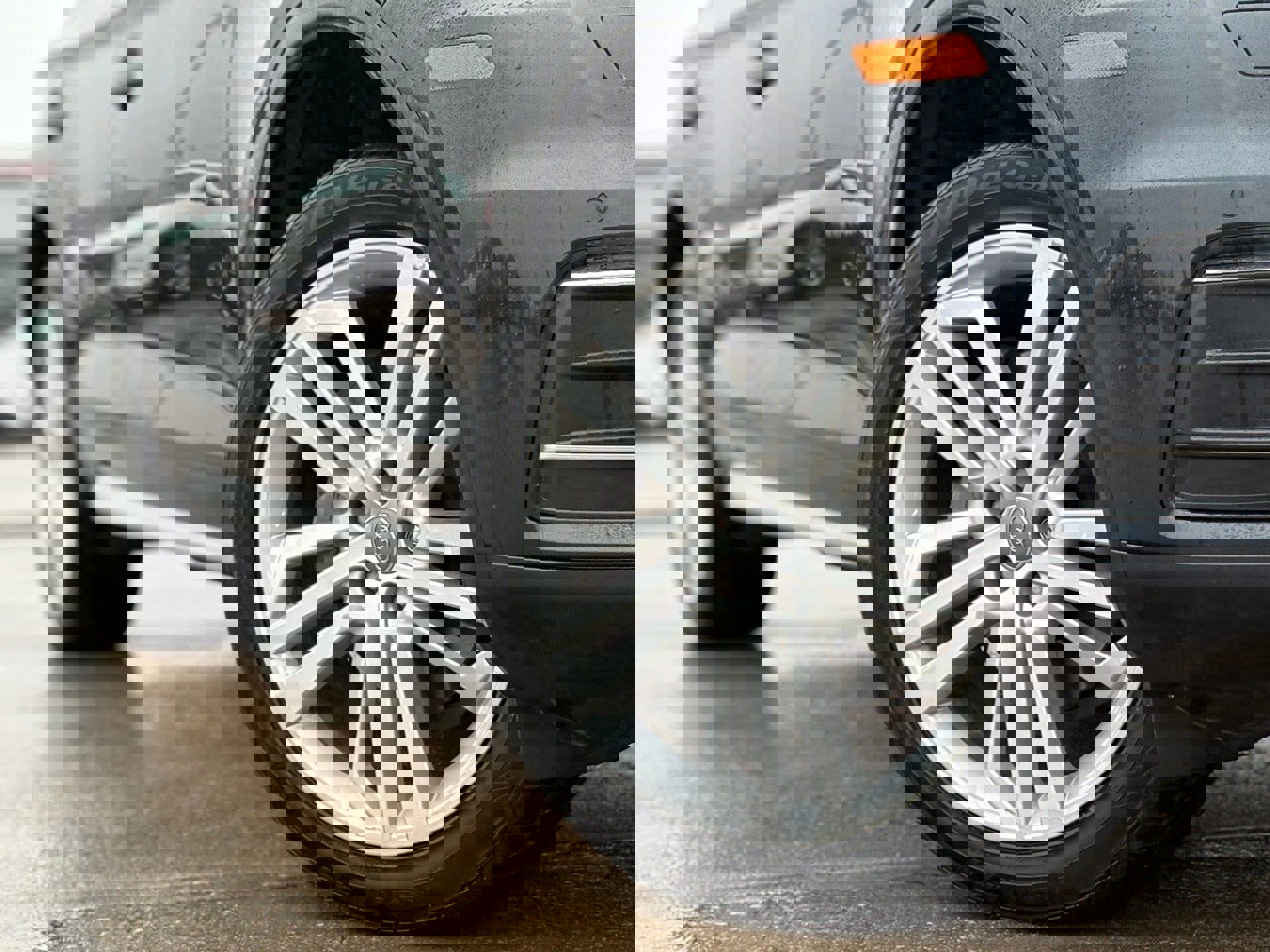 Used 2019 Audi Q5 2.0T Premium Plus w/ Premium Plus Package image 11