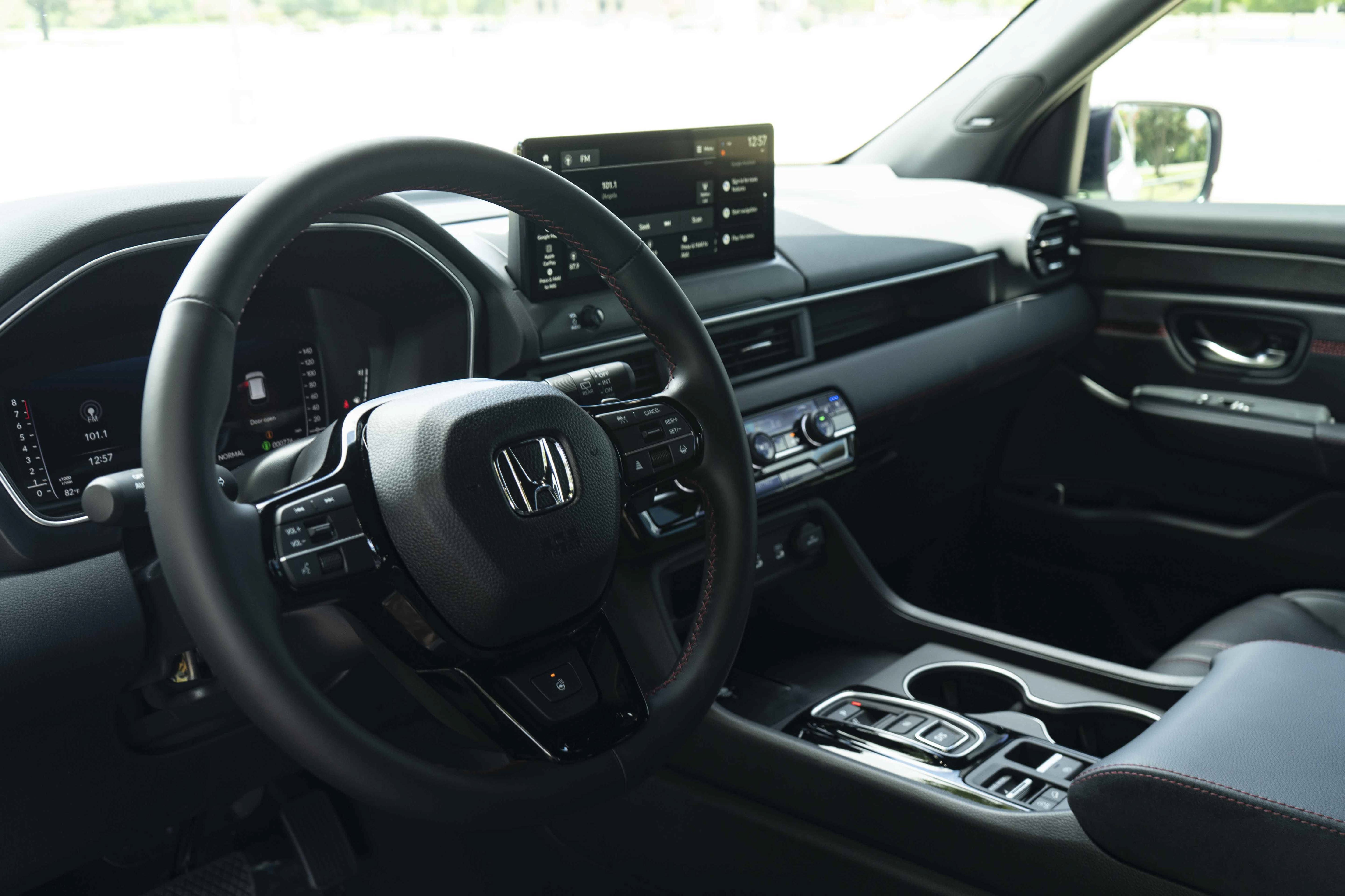 Used 2026 Honda Pilot Black Edition image 16