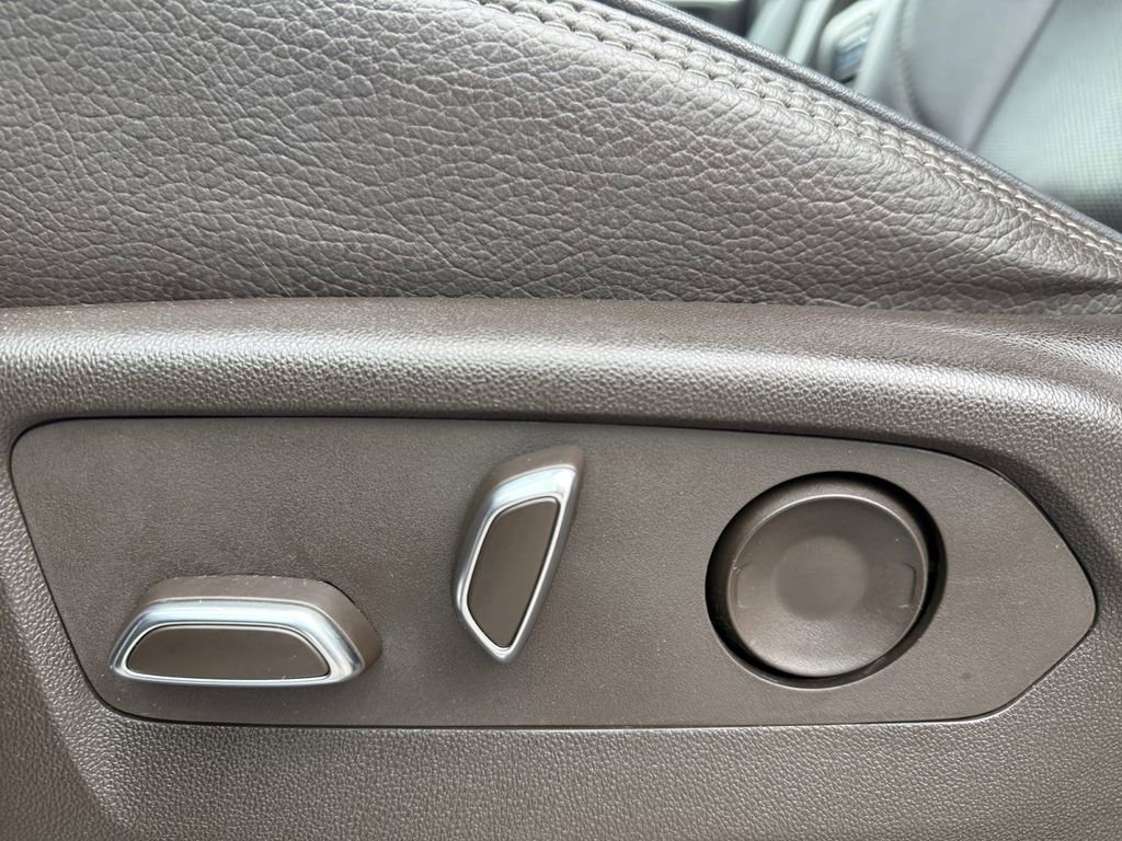 Used 2022 GMC Yukon Denali image 16