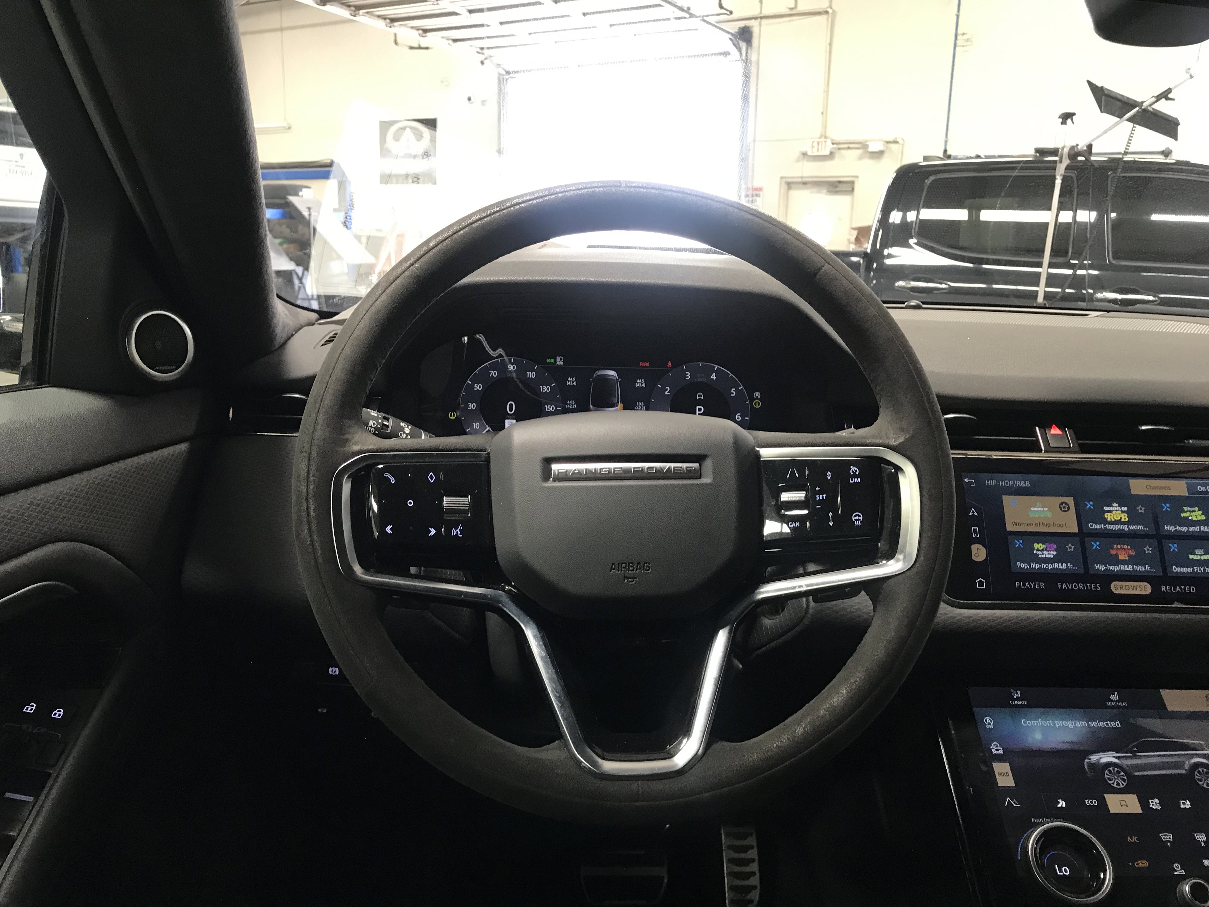 Used 2023 Land Rover Range Rover Evoque HST AWD/4WD image 16