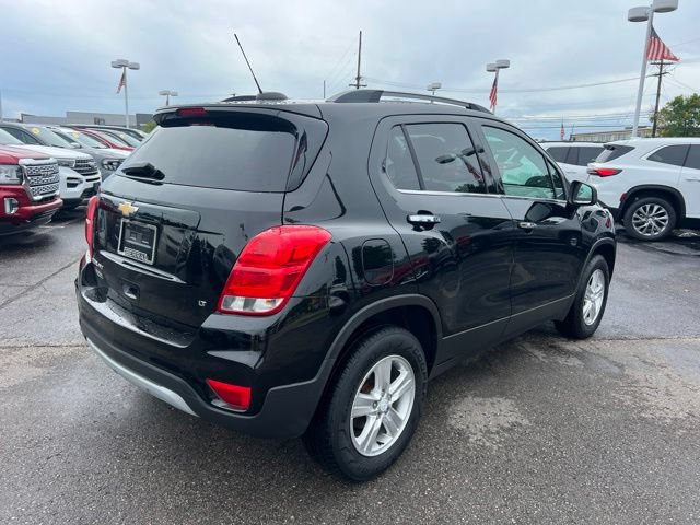 Used 2017 Chevrolet Trax LT w/ LT Convenience Package AWD/4WD image 5