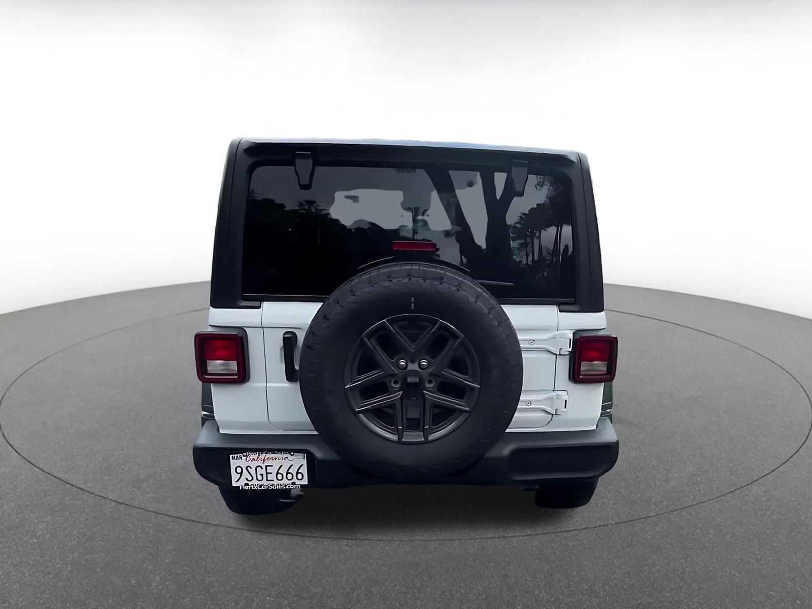 Used 2025 Jeep Wrangler Sport S image 12