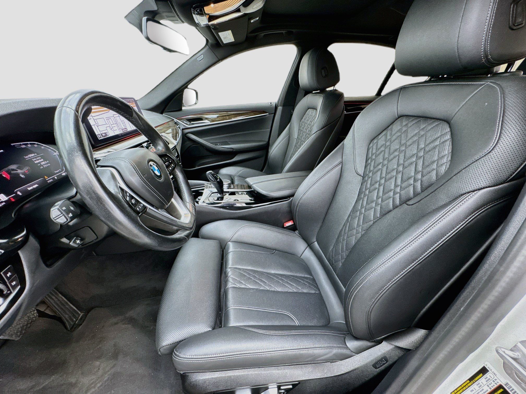 Used 2021 BMW 530e w/ Convenience Package RWD image 13