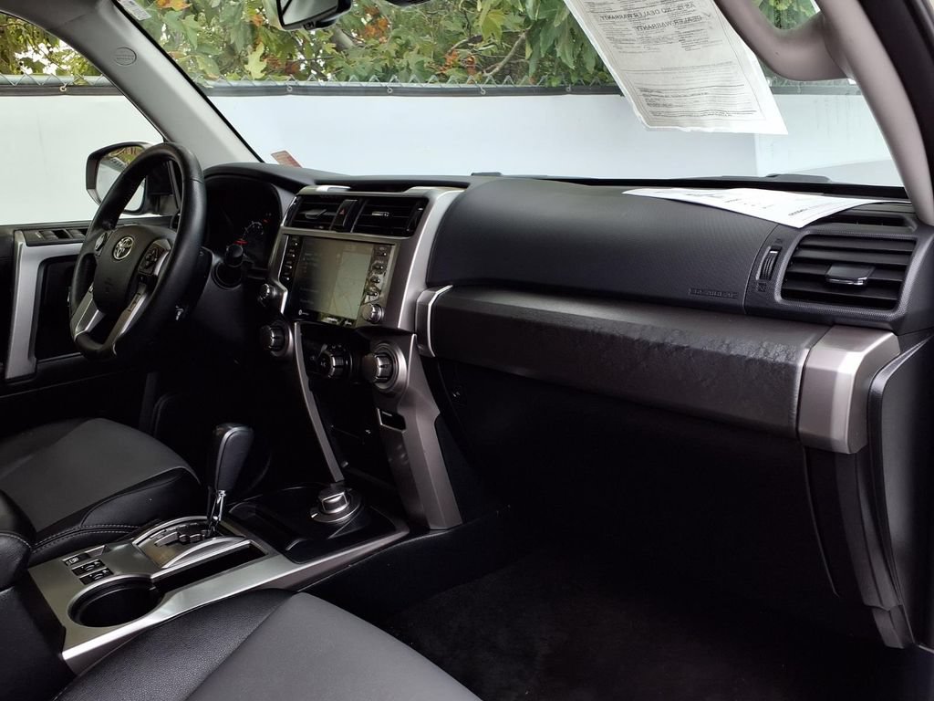 Used 2022 Toyota 4Runner SR5 Premium w/ Moonroof Package AWD/4WD image 22