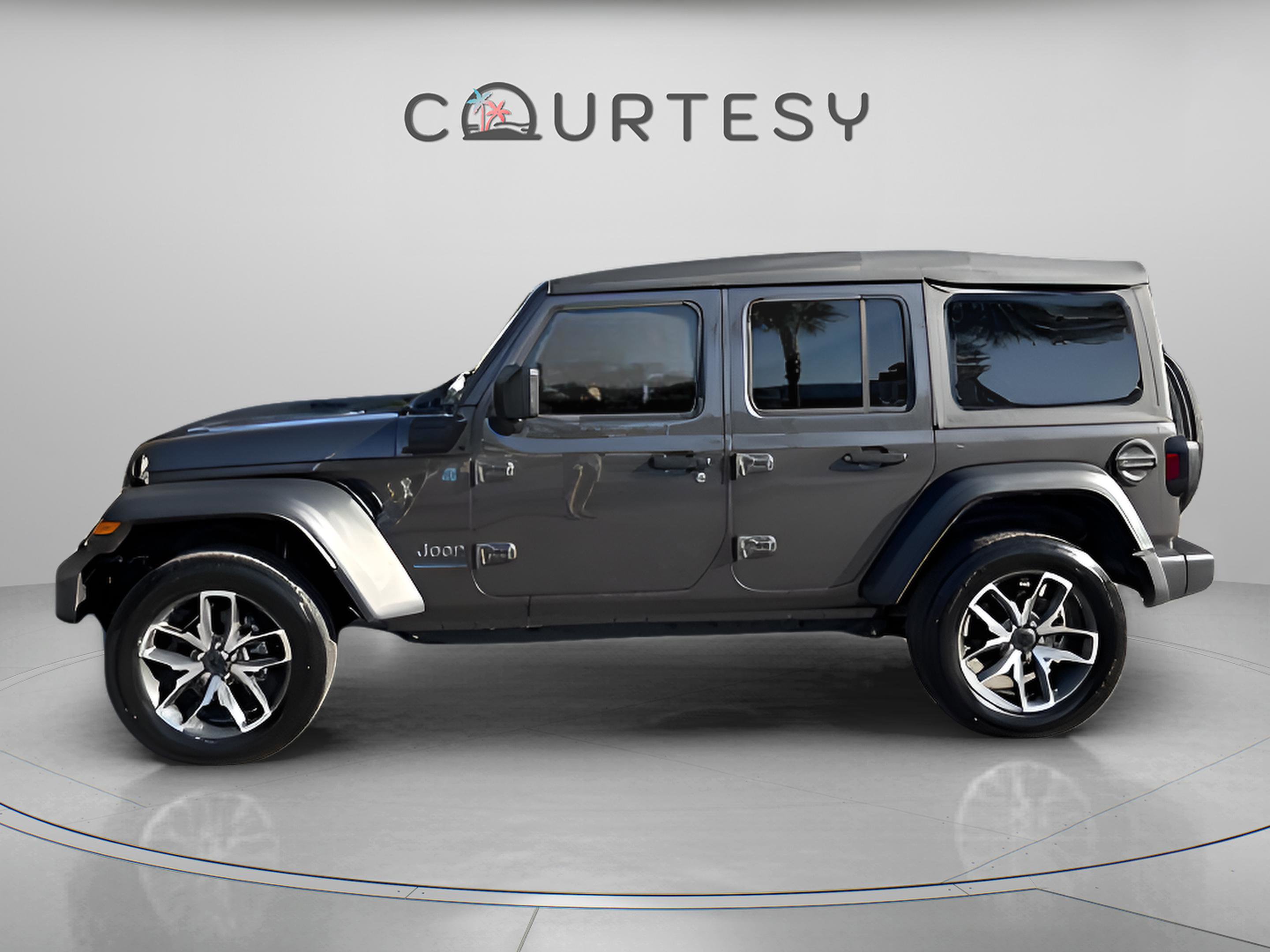 Used 2025 Jeep Wrangler Sport S w/ Convenience Group image 5