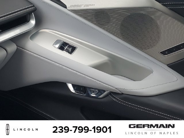 Used 2025 Chevrolet Corvette Stingray Premium Cpe w/ 3LT RWD image 27