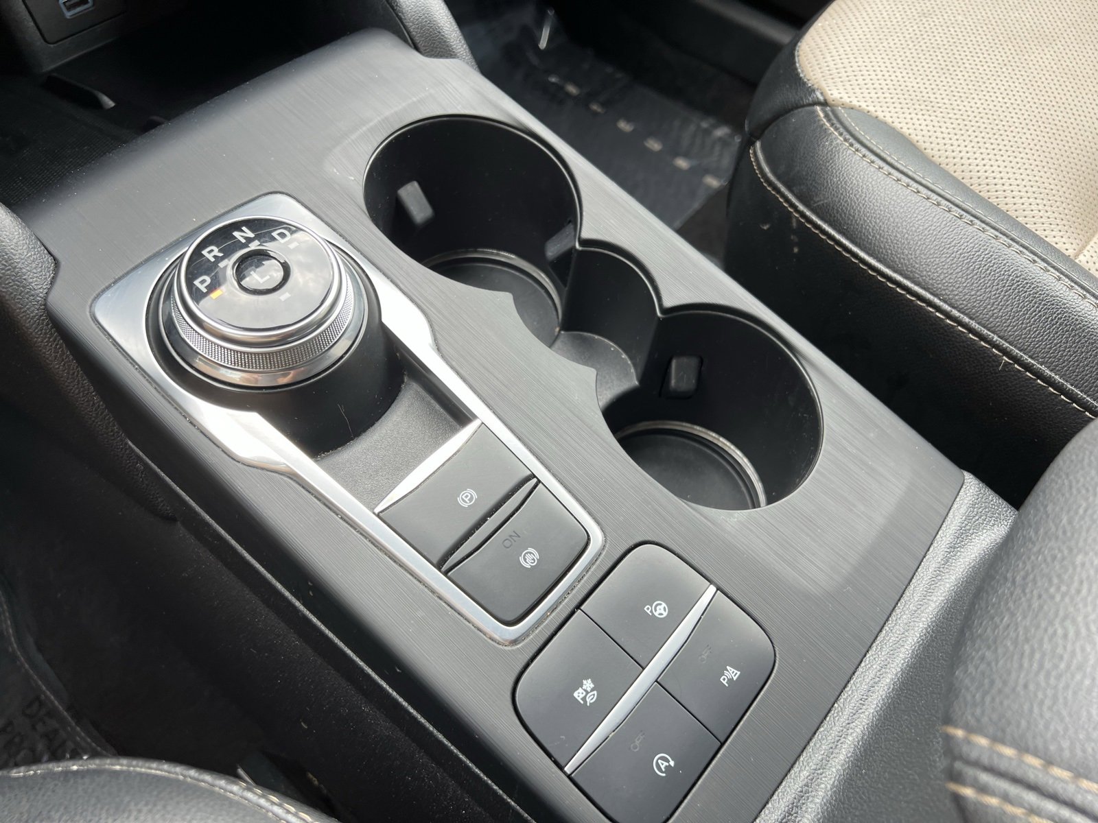 Used 2021 Ford Escape Titanium w/ Titanium Elite Package image 30