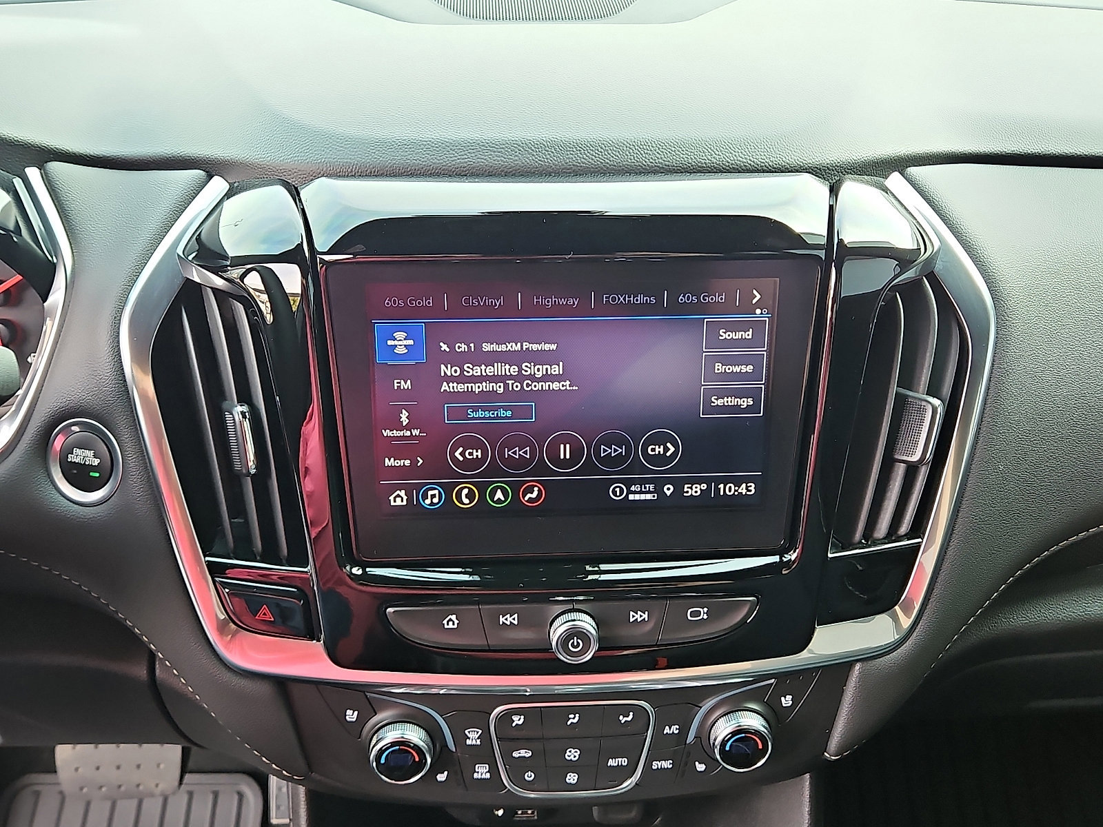 Used 2023 Chevrolet Traverse Premier image 14