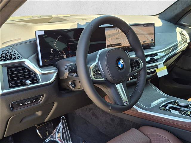 New 2027 BMW X7 xDrive40i w/ M Sport Package AWD/4WD image 3