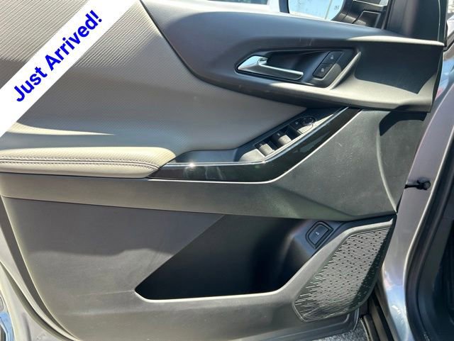 New 2026 Chevrolet Equinox LT w/ Convenience Package II FWD image 11