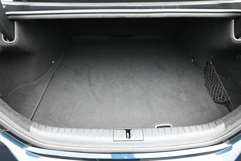 Used 2024 Genesis G70 2.5T RWD image 15