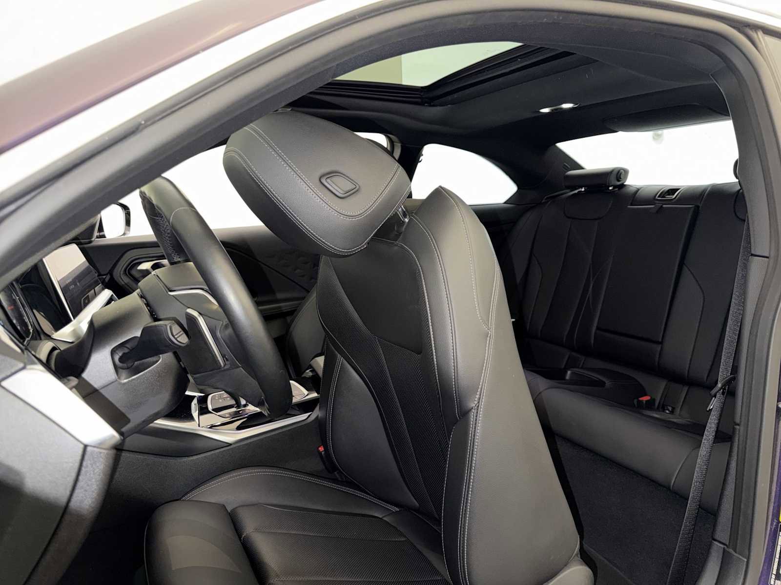 Used 2022 BMW 230i Coupe w/ Convenience Package RWD image 21