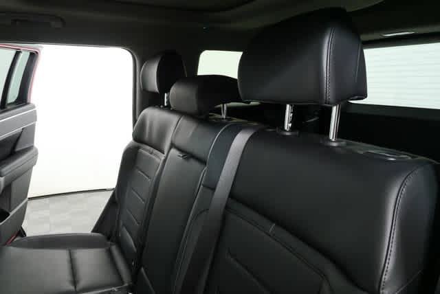 New 2026 Hyundai Santa Fe Limited FWD image 30
