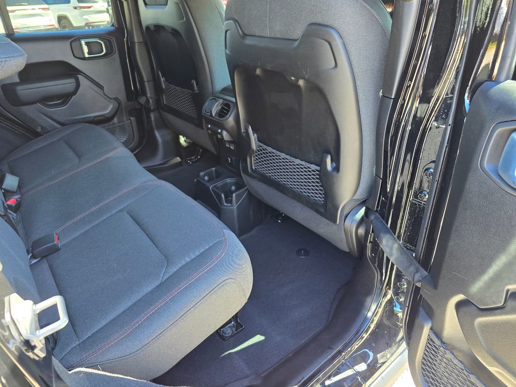 Certified 2026 Jeep Wrangler Unlimited Rubicon image 33