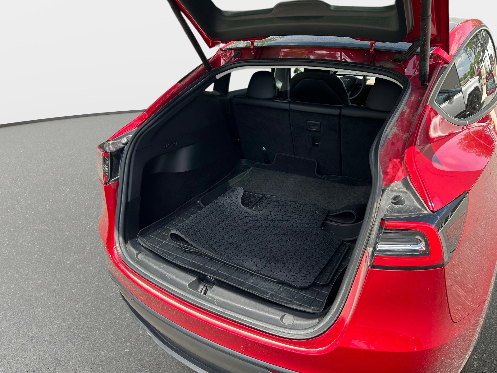 Used 2021 Tesla Model Y Long Range AWD/4WD image 11