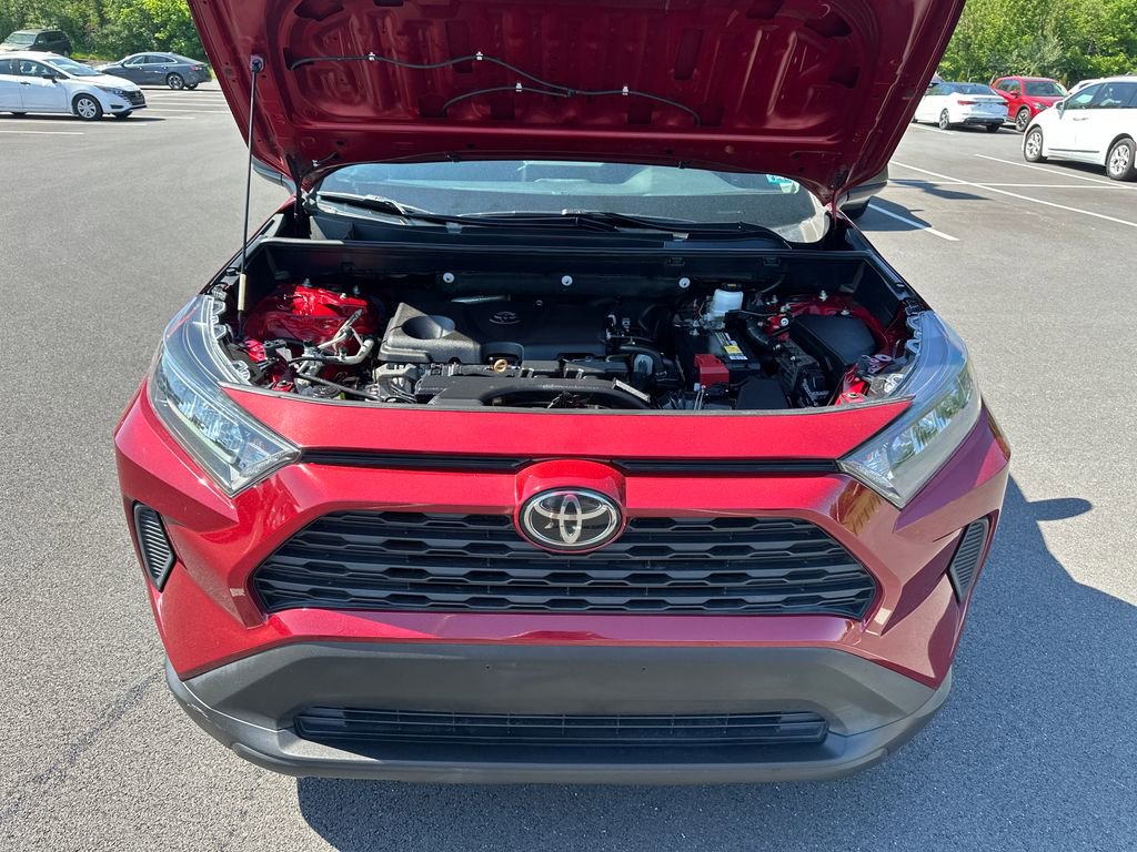 Used 2019 Toyota RAV4 LE w/ All Weather Liner Package AWD/4WD image 10