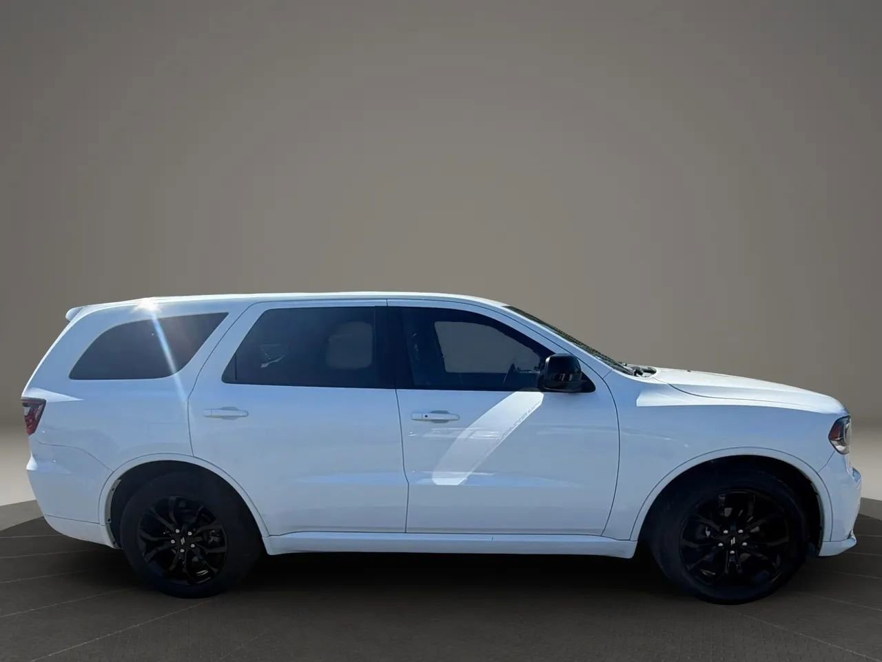 Used 2019 Dodge Durango SXT RWD image 4