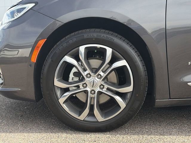 Used 2022 Chrysler Pacifica Pinnacle image 10
