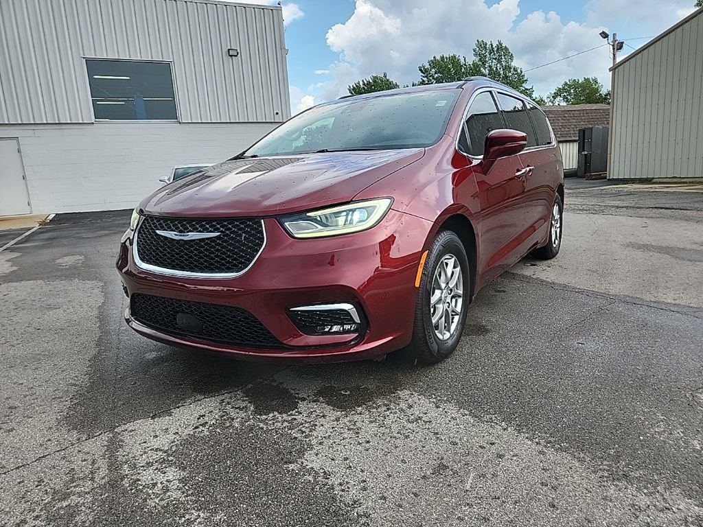 Used 2021 Chrysler Pacifica Touring FWD image 11