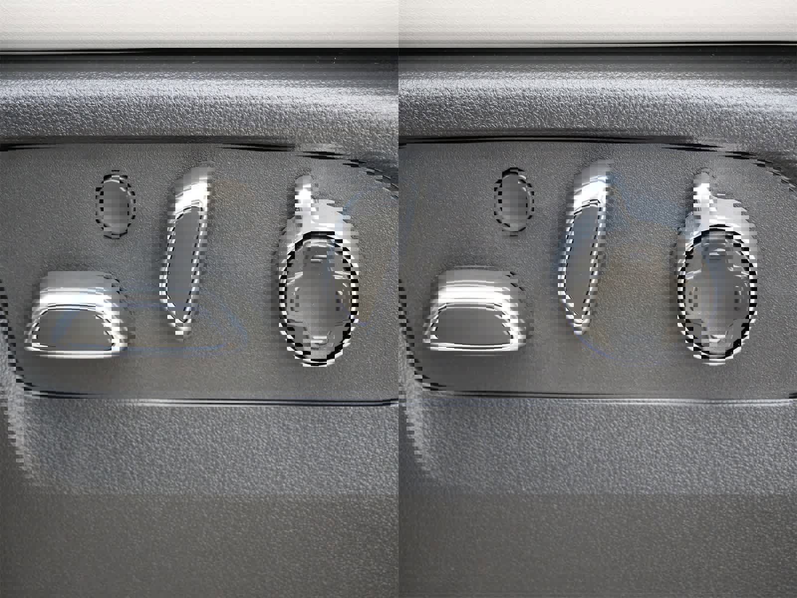 Used 2025 Cadillac Escalade ESV Premium Luxury Platinum w/ LPO, Floor Liner Package image 15