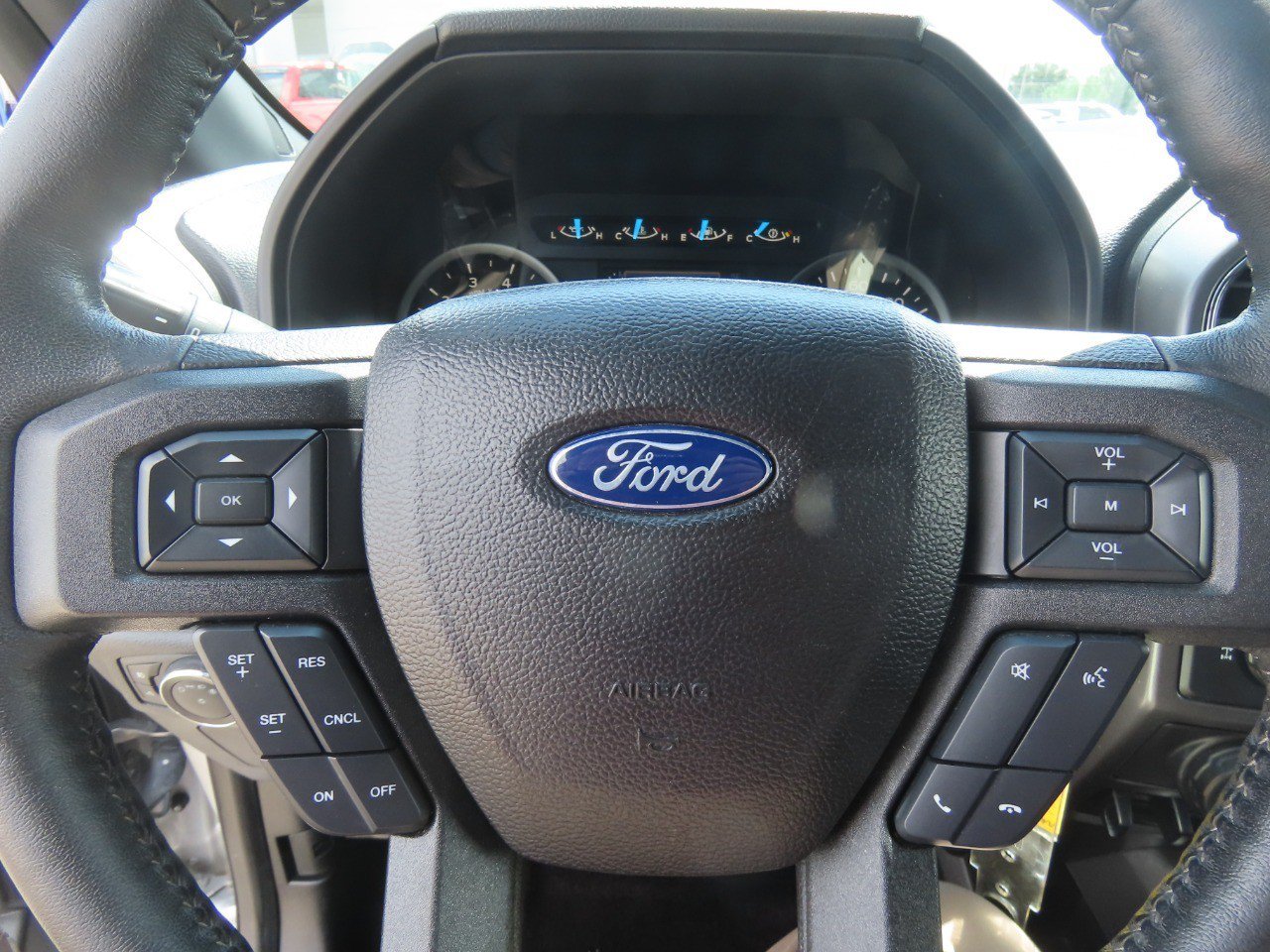 Used 2017 Ford F150 XLT w/ Equipment Group 302A Luxury RWD image 28