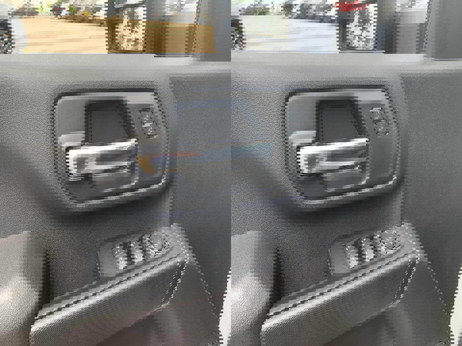 New 2024 GMC Sierra 3500 Pro w/ Fleet Convenience Package image 14