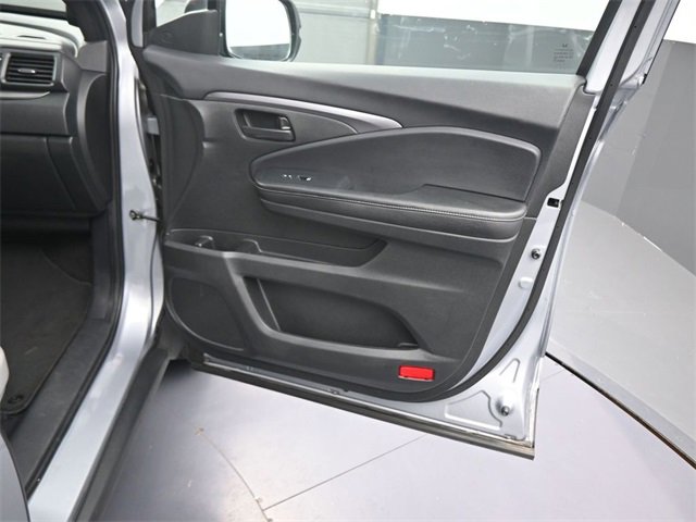 Used 2023 Honda Passport EX-L image 11