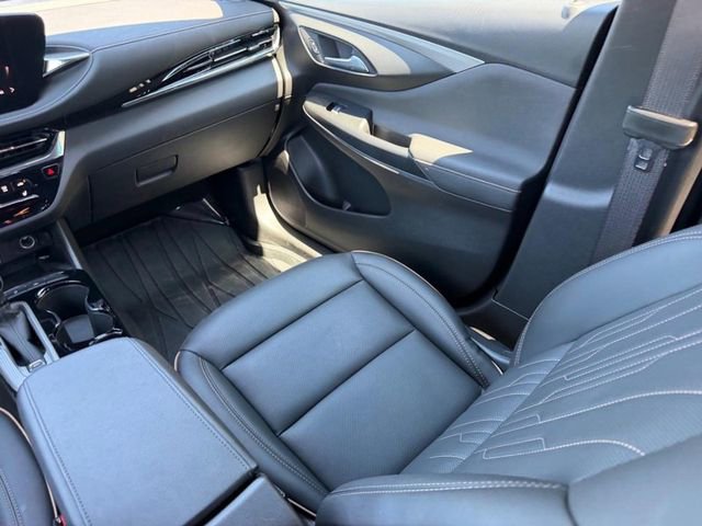 Used 2025 Buick Envista Avenir image 18