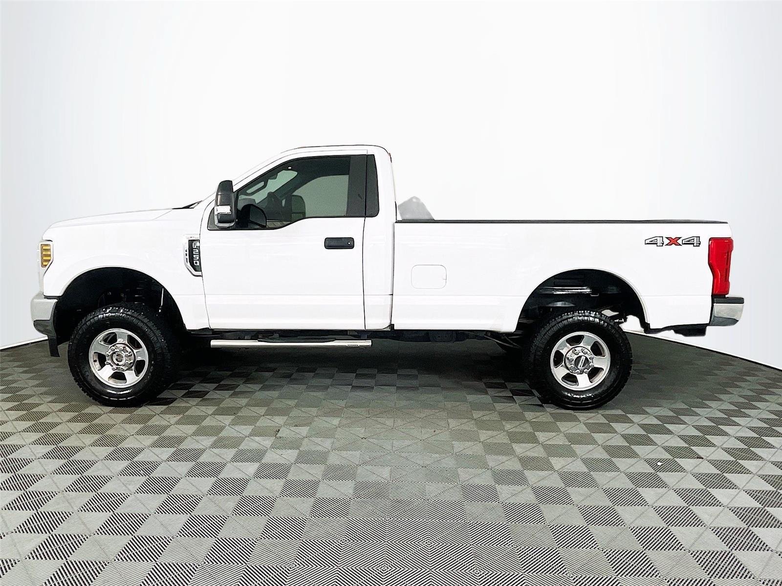 Used 2018 Ford F250 XL w/ Power Equipment Group AWD/4WD image 4