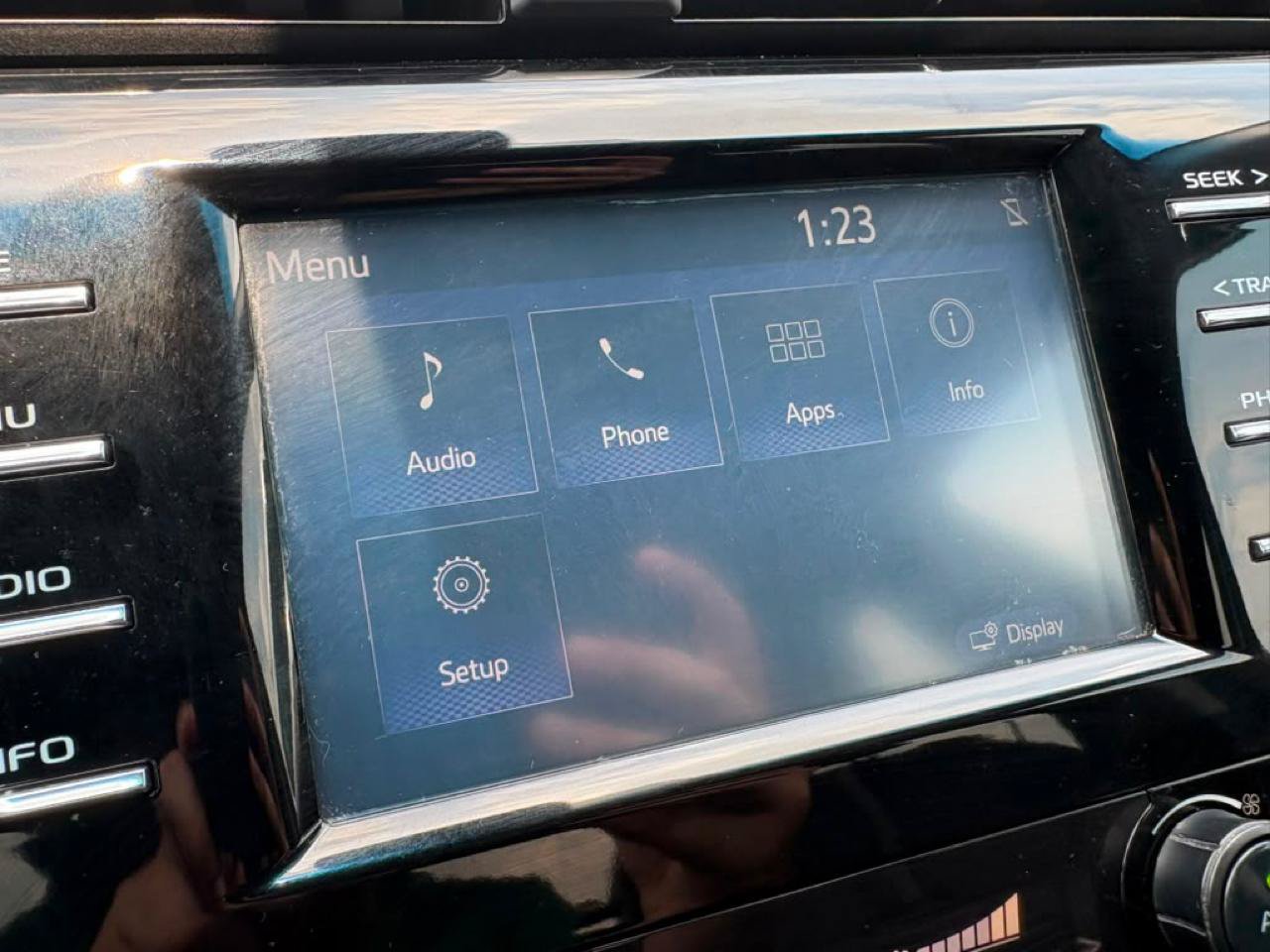 Used 2018 Toyota Camry SE w/ Moonroof Package FWD image 35