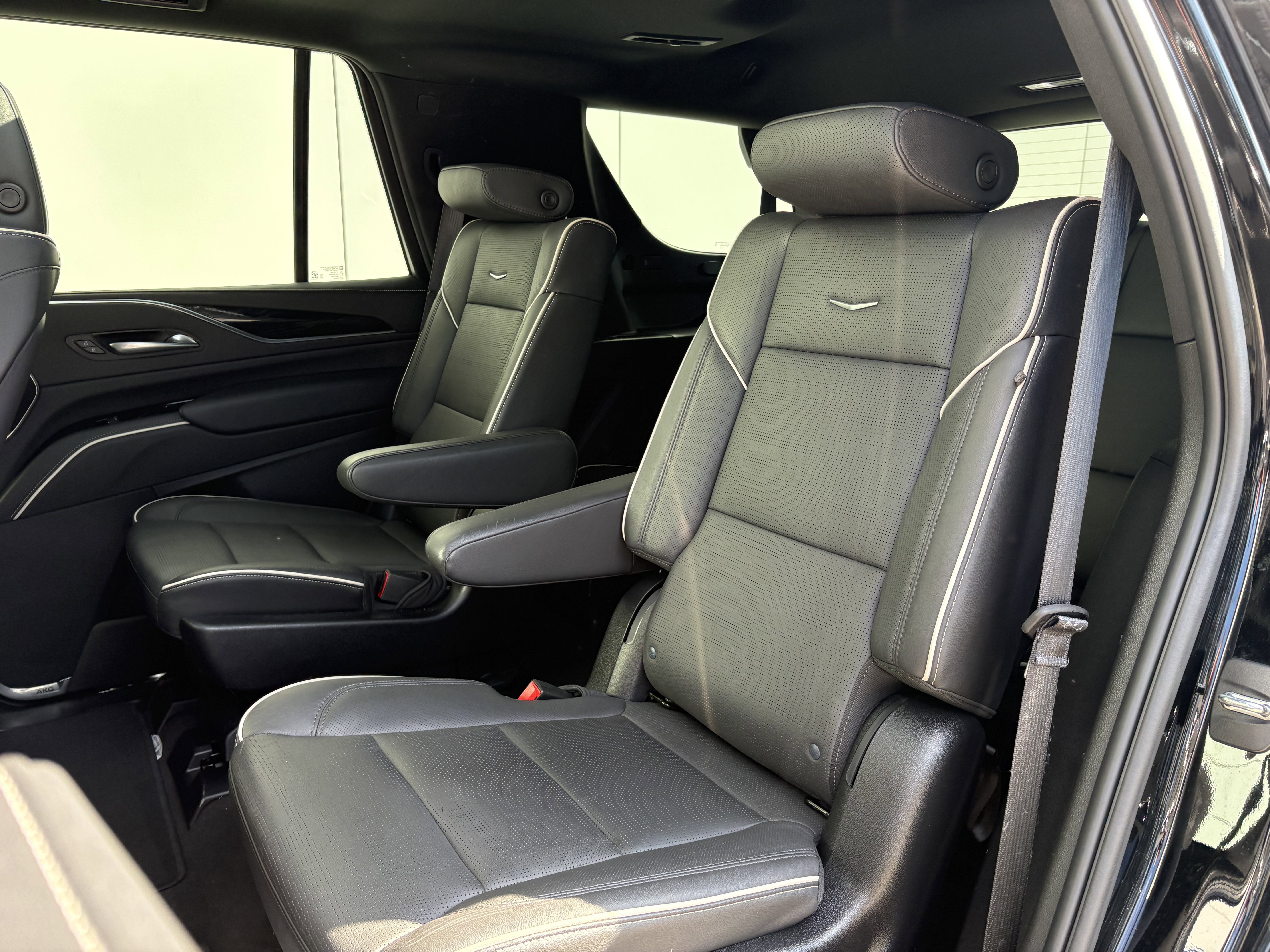 Used 2024 Cadillac Escalade Sport image 13