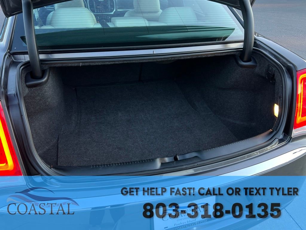 Used 2018 Chrysler 300 Limited w/ Safetytec Plus Group image 26