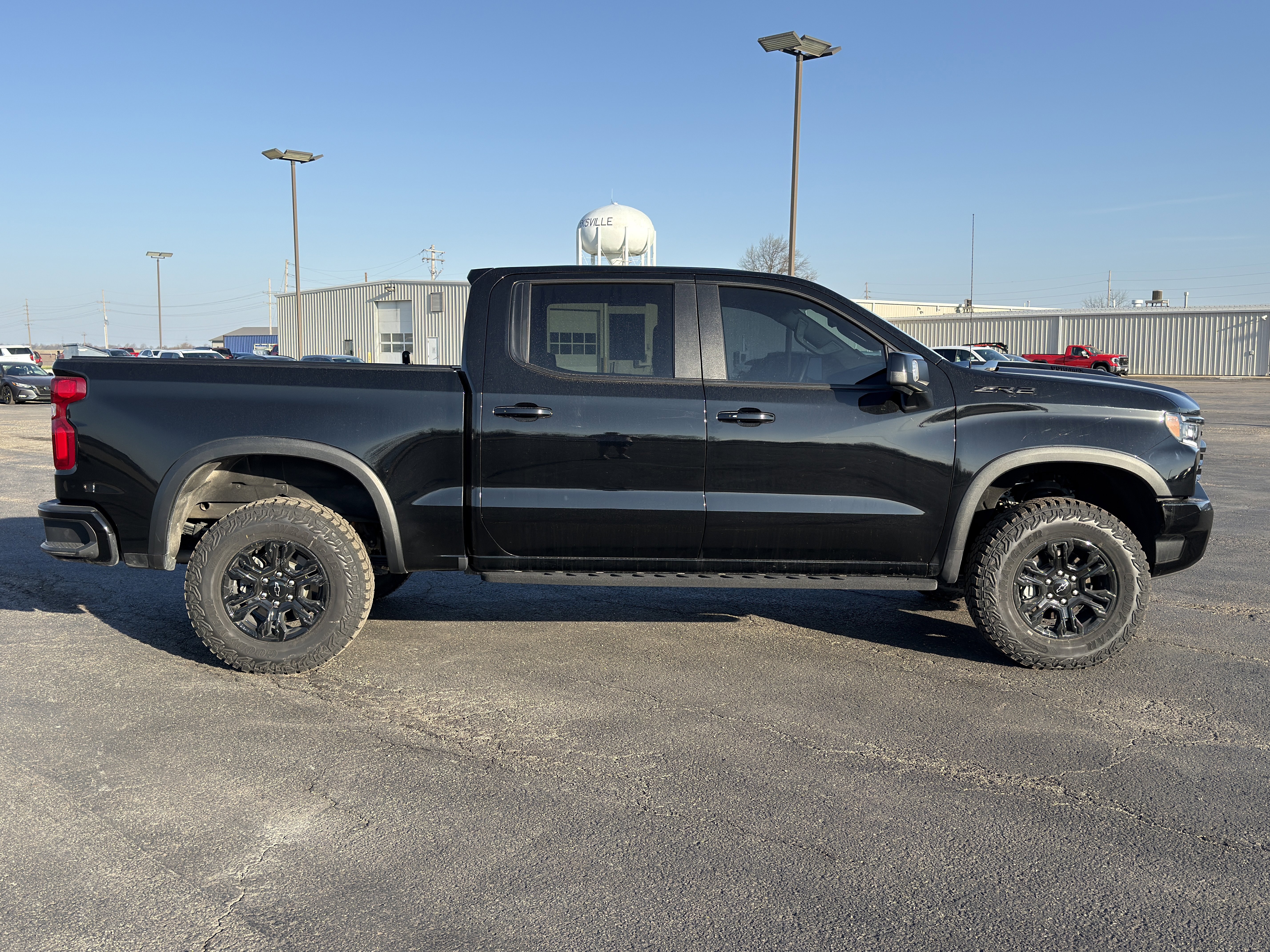 Used 2024 Chevrolet Silverado 1500 ZR2 w/ Technology Package image 2