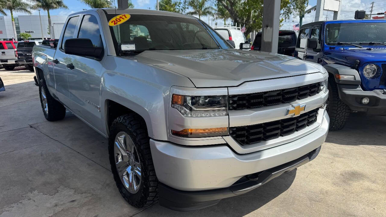 Used 2017 Chevrolet Silverado 1500 Custom w/ Custom Convenience Package image 3