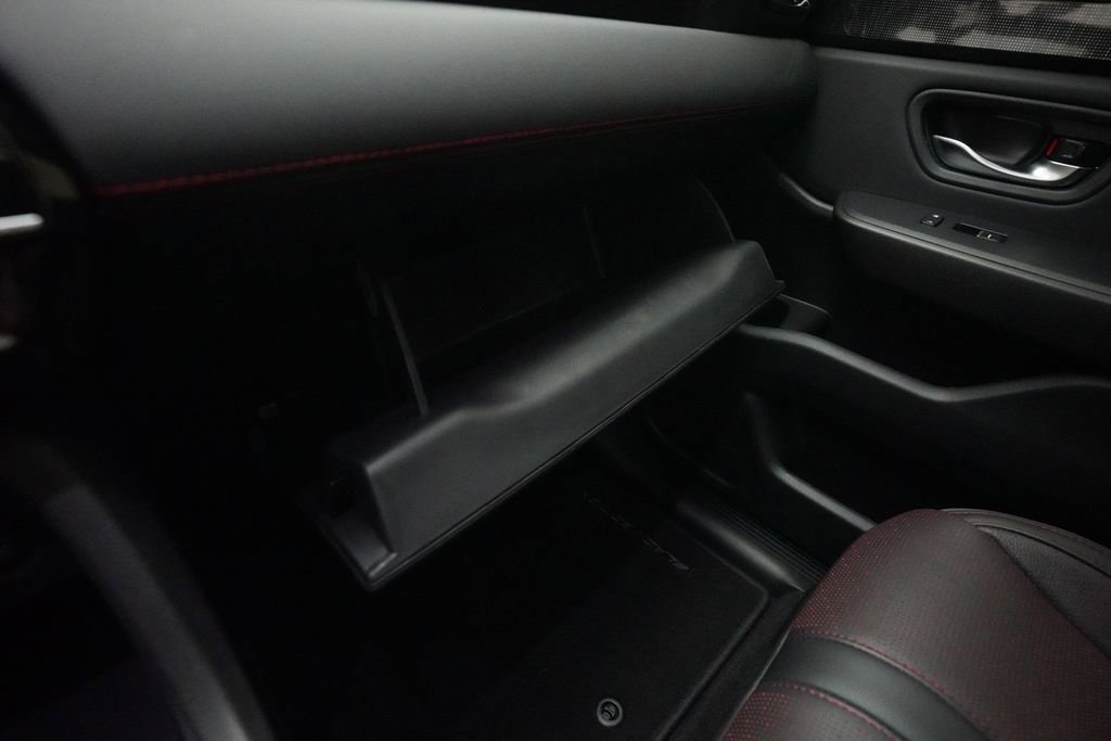 Certified 2025 Honda Pilot Black Edition image 32