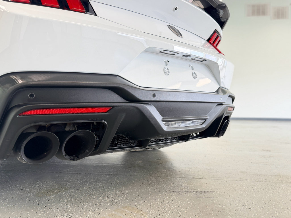 Used 2025 Ford Mustang Dark Horse RWD image 32
