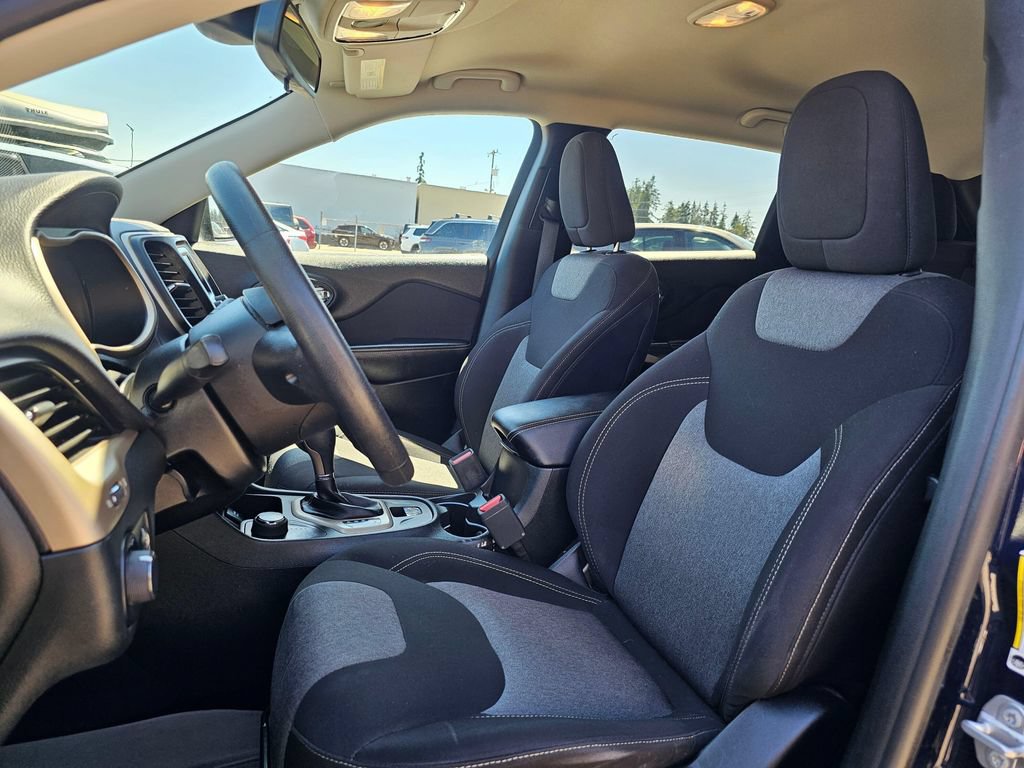 Used 2016 Jeep Cherokee Sport AWD/4WD image 20