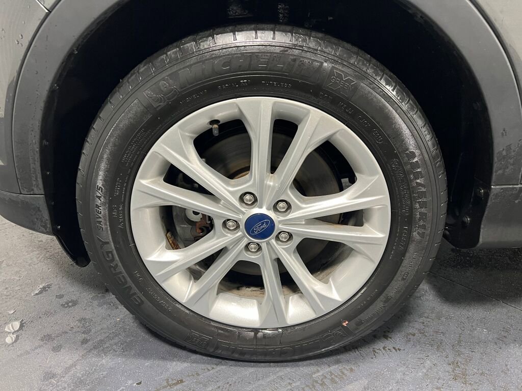 Used 2019 Ford Escape SE image 13