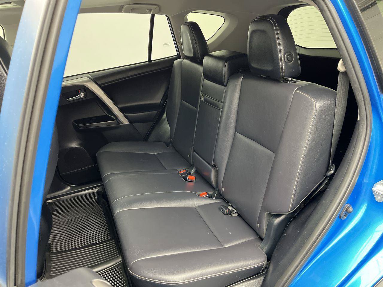 Used 2018 Toyota RAV4 Limited w/ Advanced Technology Package AWD/4WD image 12