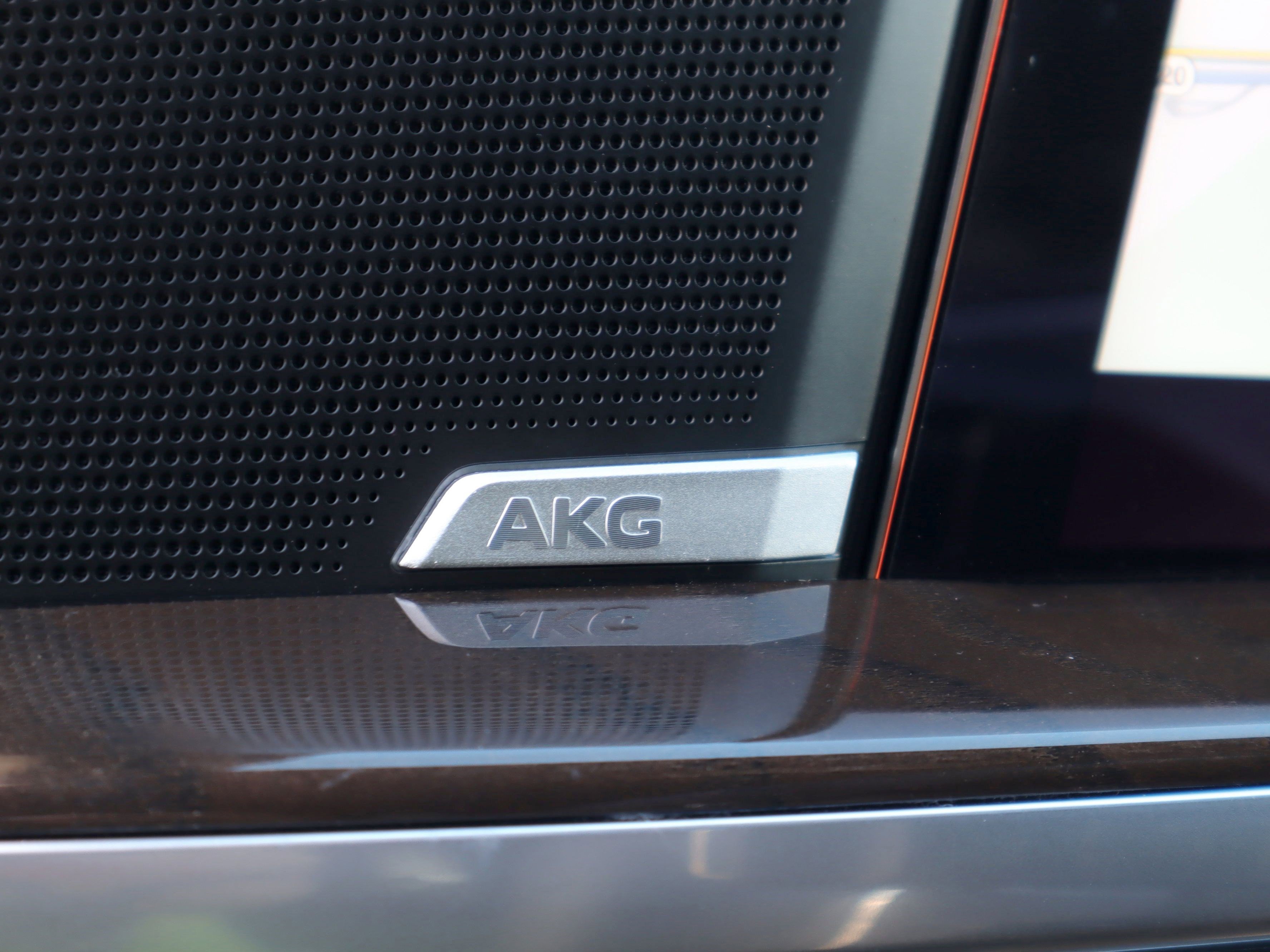 Used 2026 Cadillac Escalade Platinum Sport image 11