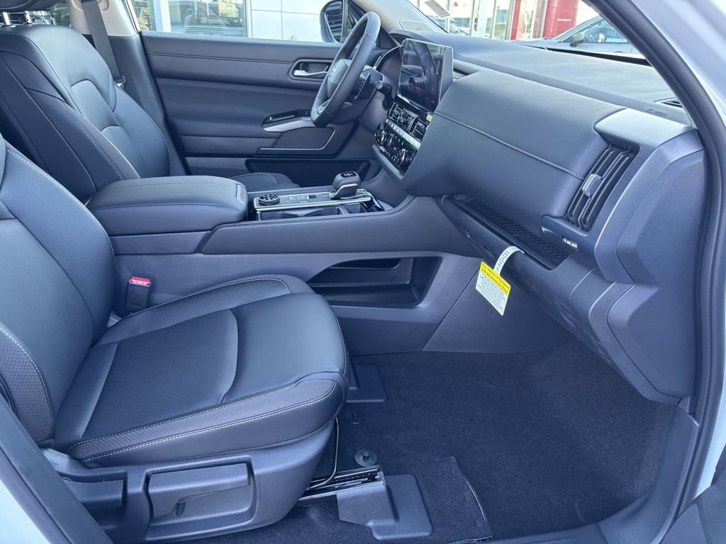 New 2026 Nissan Pathfinder SL image 32