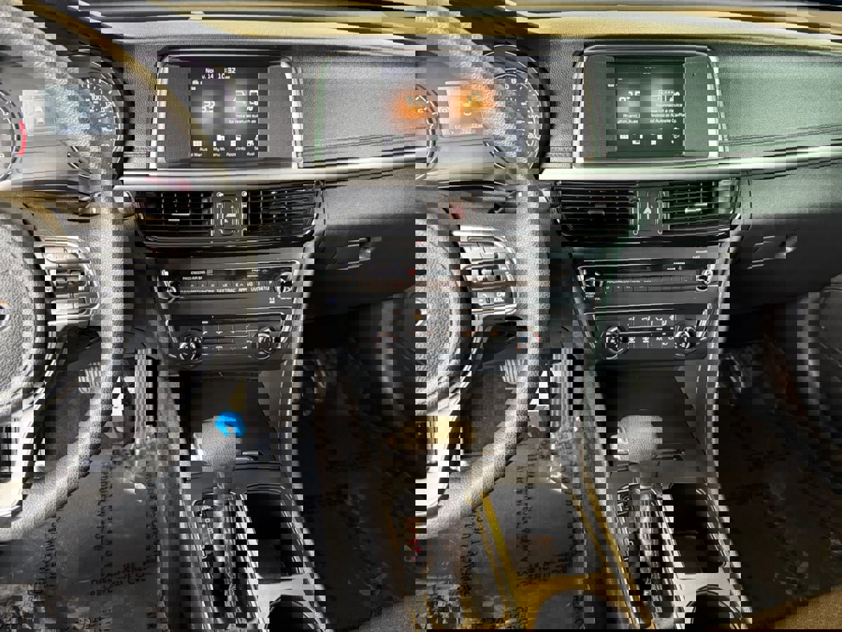 Used 2018 Kia Optima LX image 10