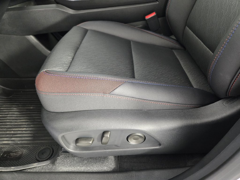 New 2026 Chevrolet Equinox RS w/ Safety and Technology Package FWD image 26