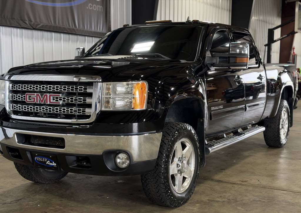 Used 2013 GMC Sierra 2500 SLT w/ SLT Convenience Package AWD/4WD image 23