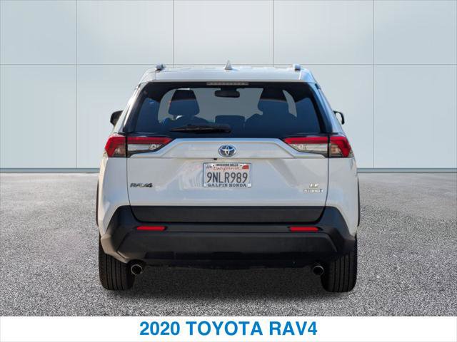 Used 2020 Toyota RAV4 LE image 8