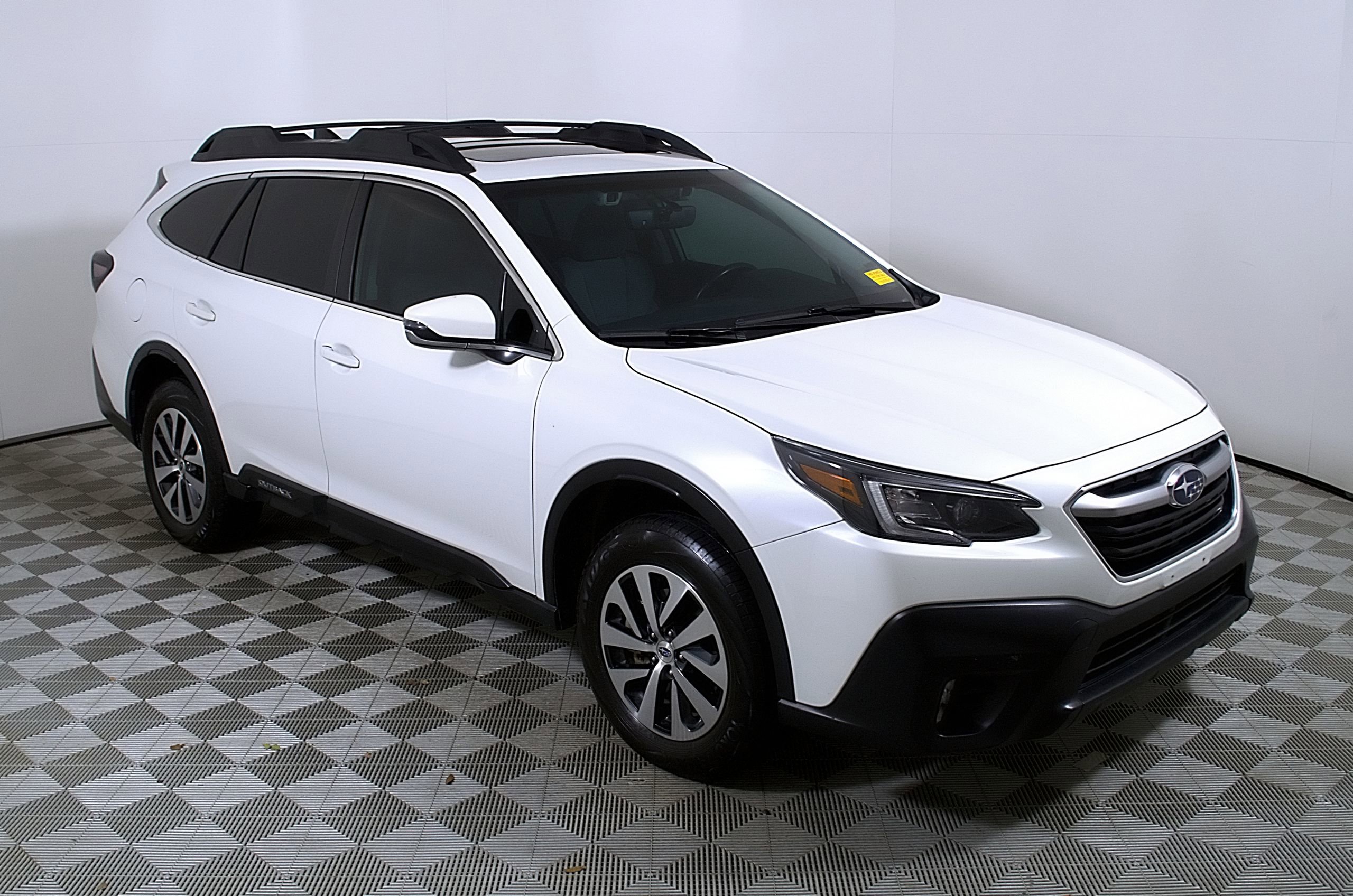Used 2022 Subaru Outback Premium image 6