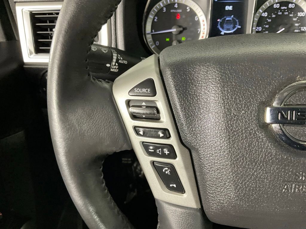 Used 2017 Nissan Titan SV AWD/4WD image 23