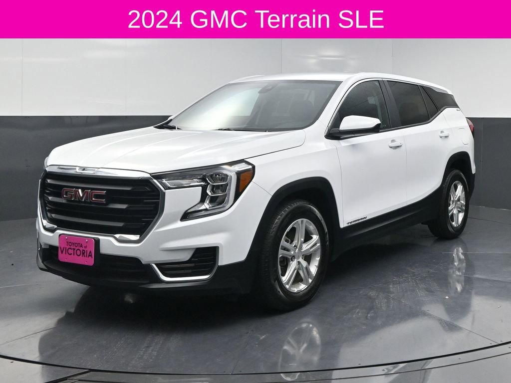 Used 2024 GMC Terrain SLE image 2