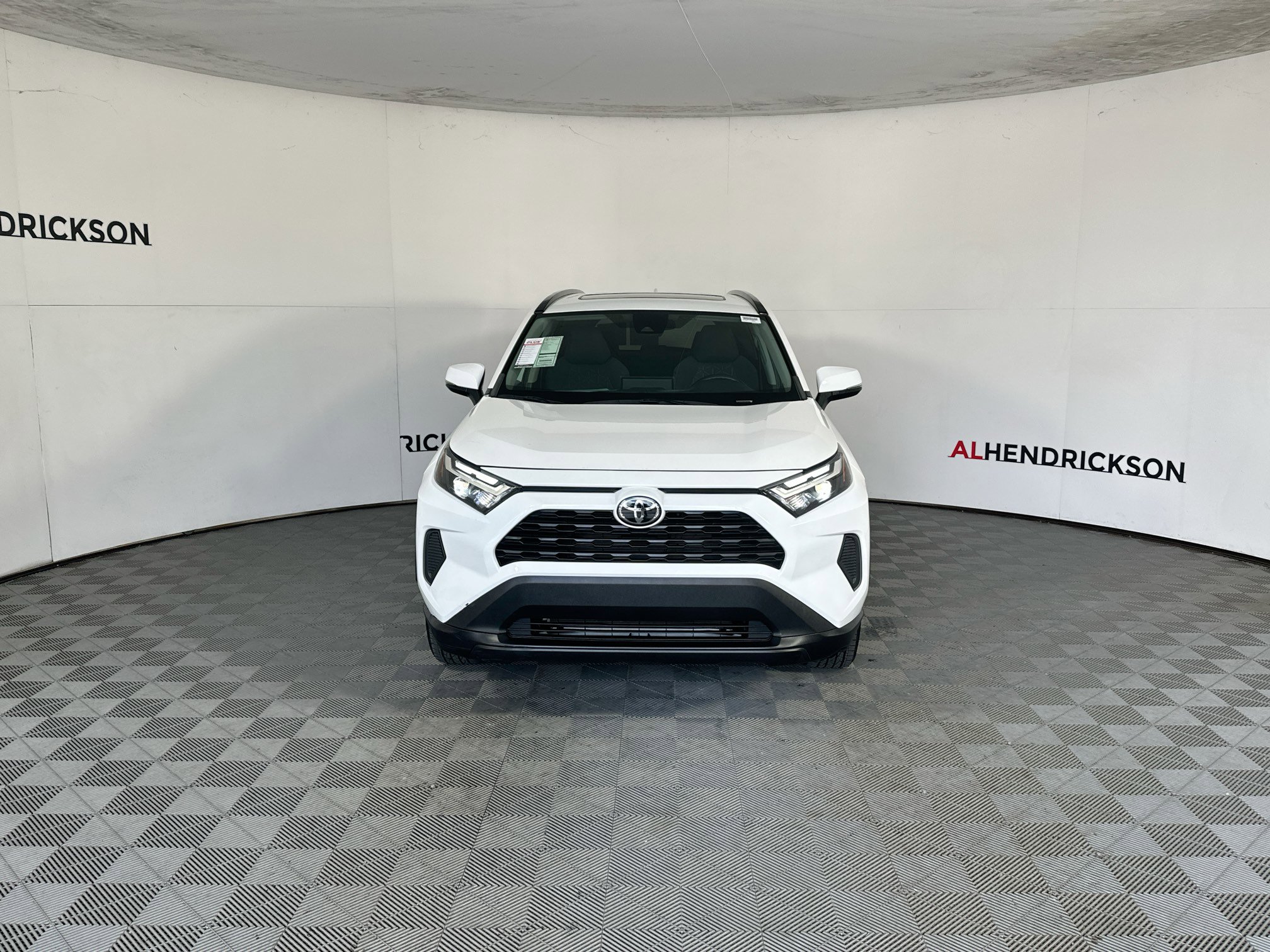 Used 2023 Toyota RAV4 XLE image 8